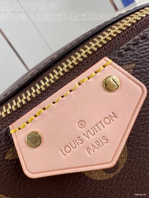 VUITTON LOUIS Just Case-13*14*11.5CM In 0427